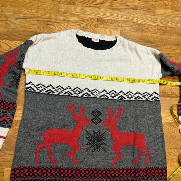 Mossimo Women’s XXL Gray Red Holiday Sweater Reindeer Snowflake Winter Christmas - Picture 2 of 9
